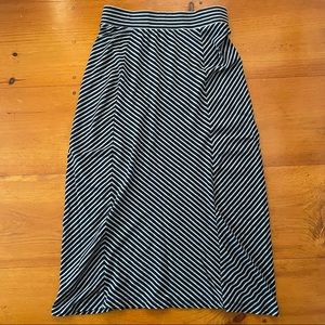 Eddie Bauer Navy & Gray Stretch Striped Maxi Skirt Flowy Soft Casual Skirt EUC